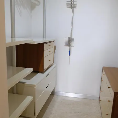 Art 1 Apartament *